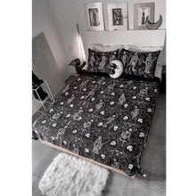 Cargar imagen en el visor de la galería, Danse Macabre Bedding Set