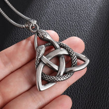Cargar imagen en el visor de la galería, Celtic Knot Amulet Necklace