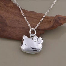 Cargar imagen en el visor de la galería, Hello Kitty Locket Necklace