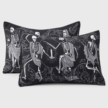 Cargar imagen en el visor de la galería, Danse Macabre Bedding Set
