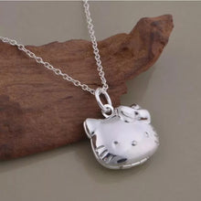 Cargar imagen en el visor de la galería, Hello Kitty Locket Necklace