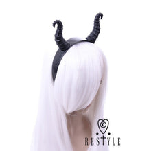 Cargar imagen en el visor de la galería, Maleficent Horns Diabolical Headpiece
