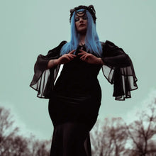 Cargar imagen en el visor de la galería, Evil Queen Gothic Headpiece