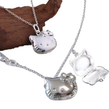 Cargar imagen en el visor de la galería, Hello Kitty Locket Necklace