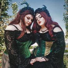 Cargar imagen en el visor de la galería, Evil Queen Gothic Headpiece