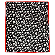Cargar imagen en el visor de la galería, Sourpuss Lust For Skulls Blanket