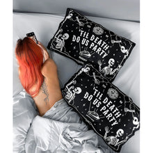 Cargar imagen en el visor de la galería, Party Animal Pillowcases