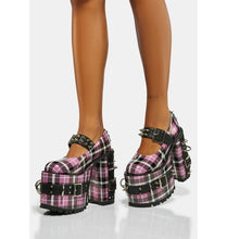 Cargar imagen en el visor de la galería, CURRENT MOOD - Baby Heart To Break Platform Mary Janes