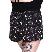 Cargar imagen en el visor de la galería, Batty Sleep Shorts