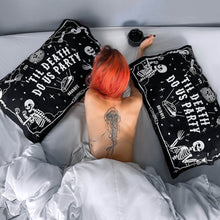 Cargar imagen en el visor de la galería, Party Animal Pillowcases