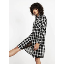 Cargar imagen en el visor de la galería, Greta Shirt Dress