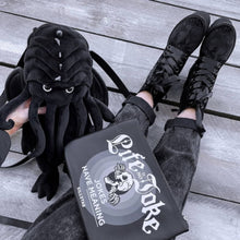 Cargar imagen en el visor de la galería, Cthulhu Backpack