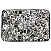 Cargar imagen en el visor de la galería, Sourpuss Melting Skulls Bathmat
