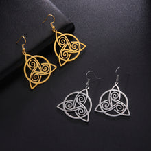 Cargar imagen en el visor de la galería, Celtic Triskel Amulet Earrings
