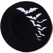 Cargar imagen en el visor de la galería, Bat Repeat White Beret Hat
