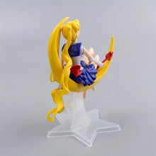 Cargar imagen en el visor de la galería, Sailor Moon Figure
