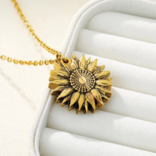 Cargar imagen en el visor de la galería, You Are My Sunshine Necklace

