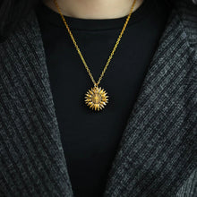 Cargar imagen en el visor de la galería, You Are My Sunshine Necklace
