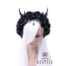 Cargar imagen en el visor de la galería, Gothic Wreath, Roses &amp; Beads Headpiece
