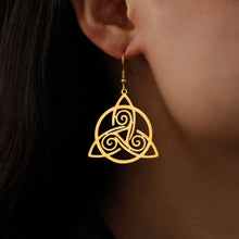 Cargar imagen en el visor de la galería, Celtic Triskel Amulet Earrings
