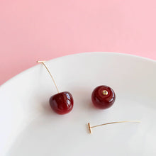 Cargar imagen en el visor de la galería, Cherry Earrings
