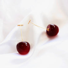 Cargar imagen en el visor de la galería, Cherry Earrings
