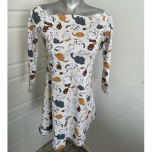 Cargar imagen en el visor de la galería, Cream Cats 3/4 Sleeve Dress
