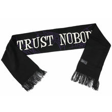 Cargar imagen en el visor de la galería, Trust Nobody Scarf
