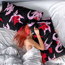 Cargar imagen en el visor de la galería, Devil&#39;s Play Pillowcases
