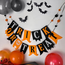 Cargar imagen en el visor de la galería, Trick Or Treat Hanging Banner
