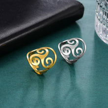 Cargar imagen en el visor de la galería, Triskele Ring
