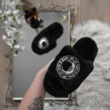 Cargar imagen en el visor de la galería, Starchild Fur Slippers

